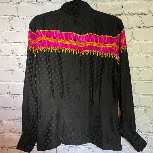 SOLD 🛒 Vintage Saks Fifth Avenue Blouse - Picture 6 of 8